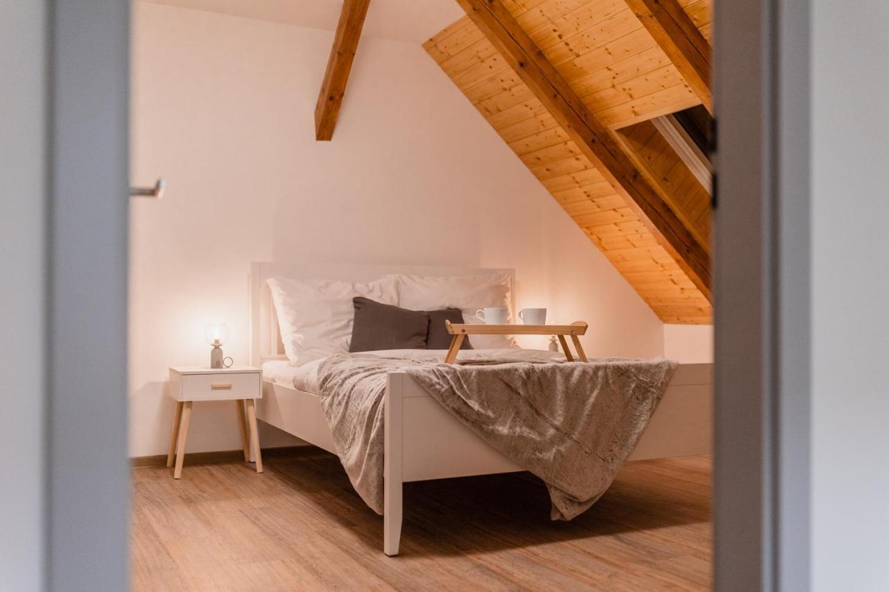 Romanticky Loft Parking U Hlavniho Nadrazi Alamóc Kültér fotó