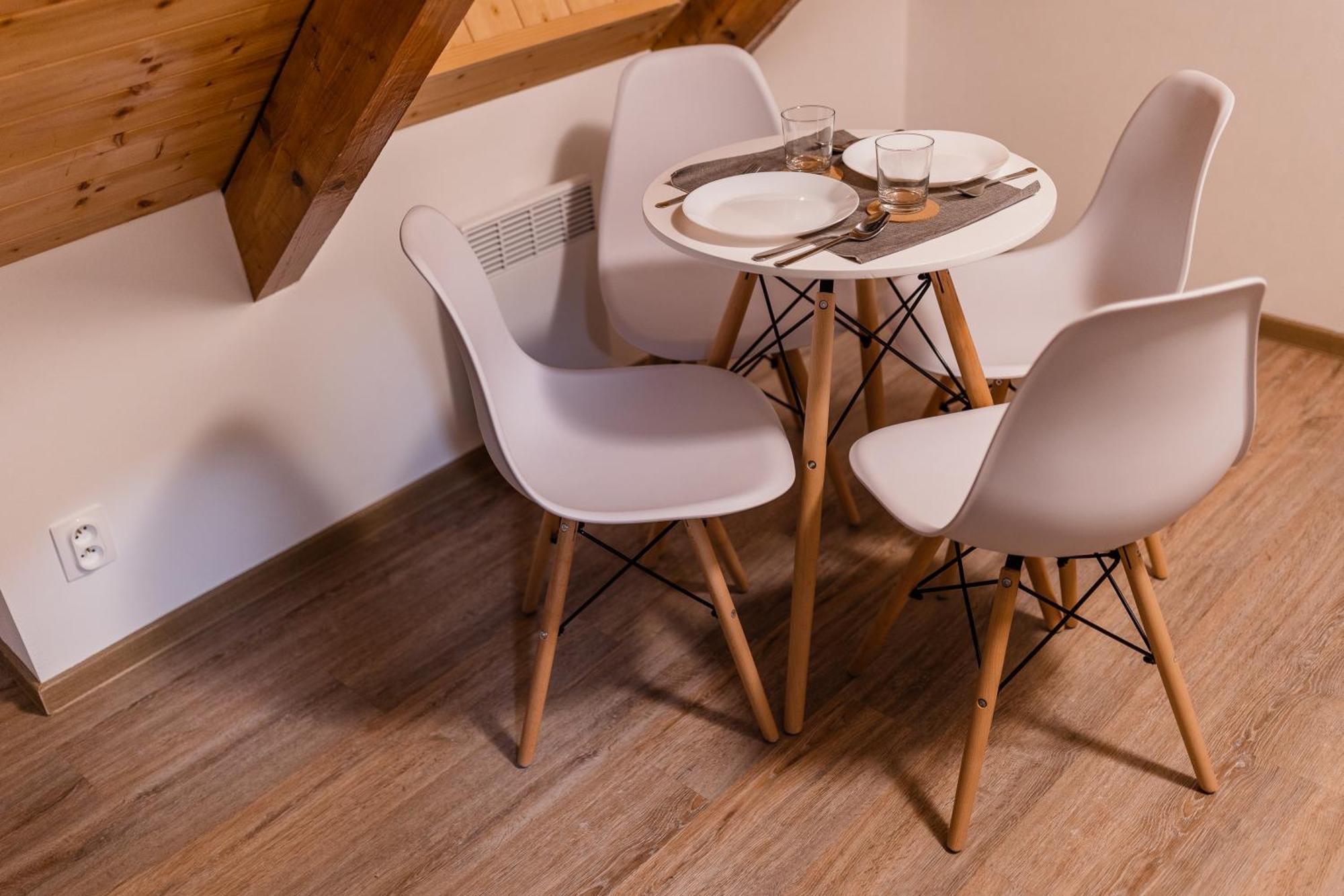 Romanticky Loft Parking U Hlavniho Nadrazi Alamóc Kültér fotó