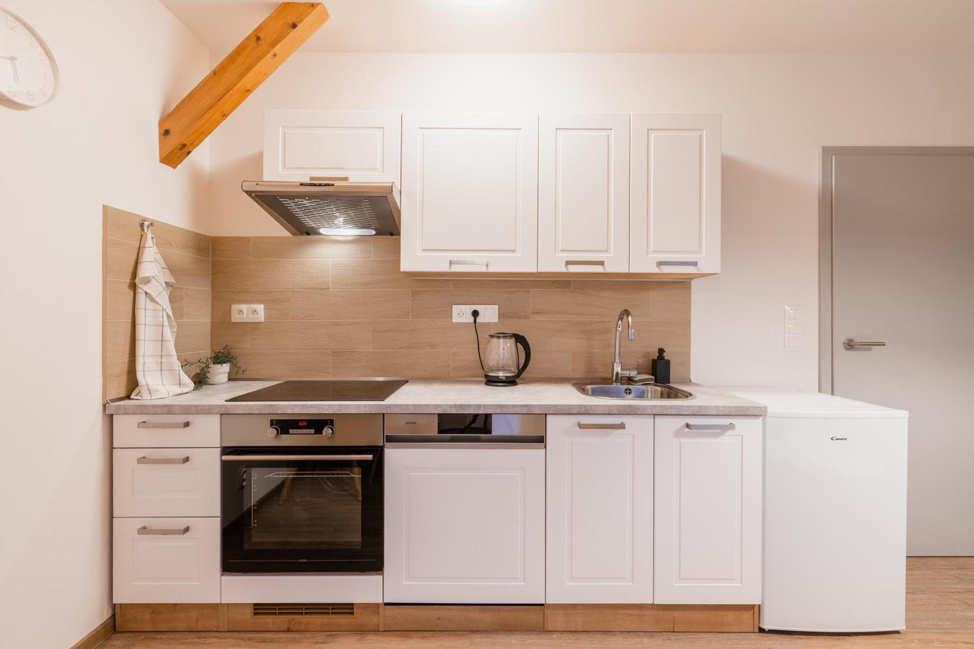 Romanticky Loft Parking U Hlavniho Nadrazi Alamóc Kültér fotó