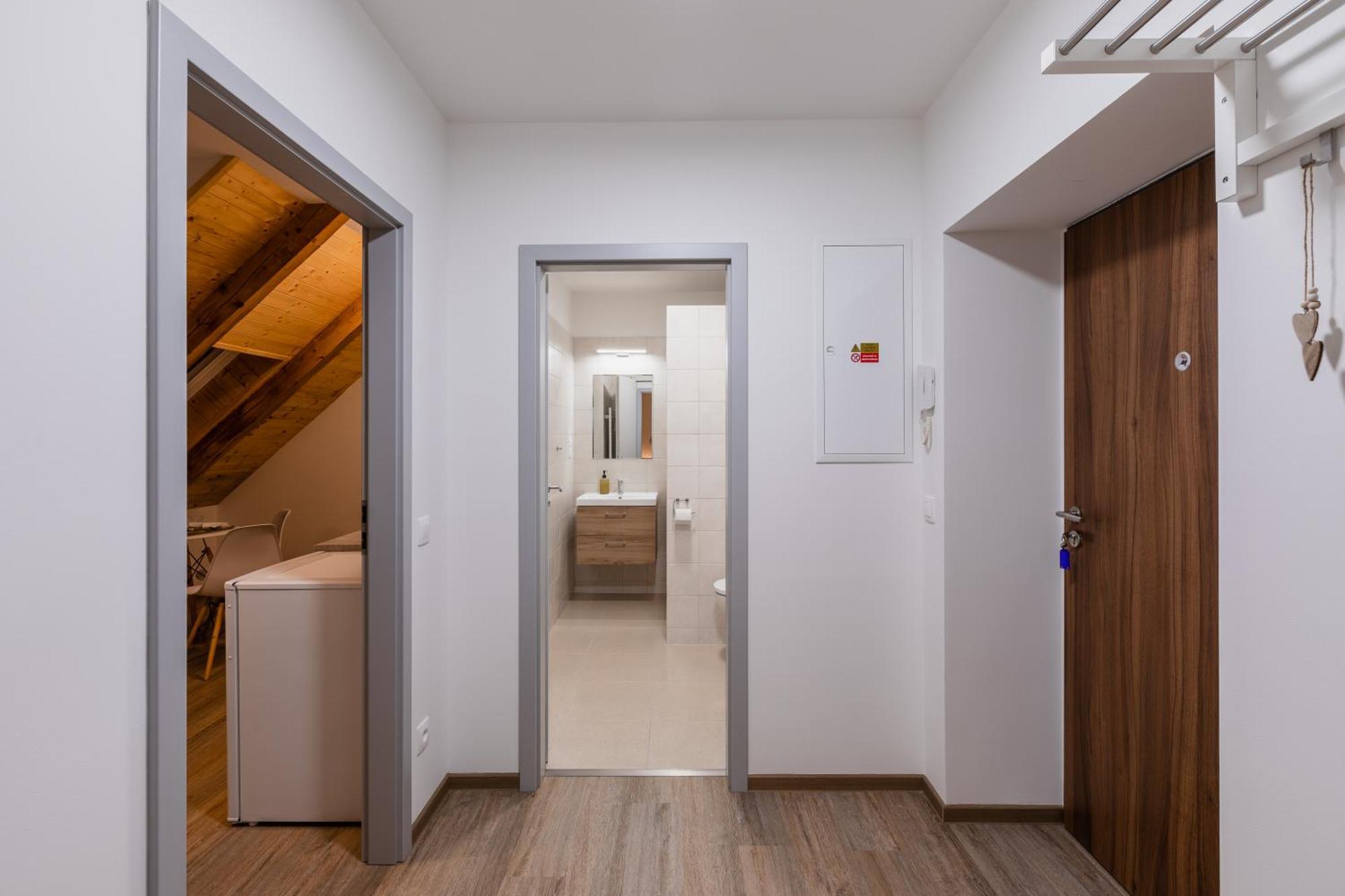 Romanticky Loft Parking U Hlavniho Nadrazi Alamóc Kültér fotó